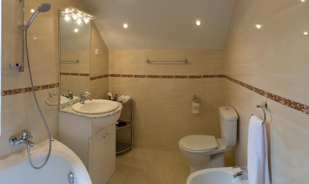 Thuild - Your World Of Leisure Targu-Mures Bagian luar foto