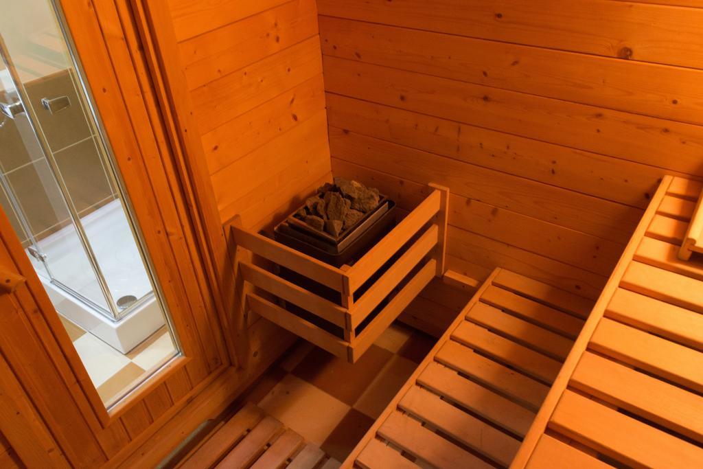 Thuild - Your World Of Leisure Targu-Mures Bagian luar foto