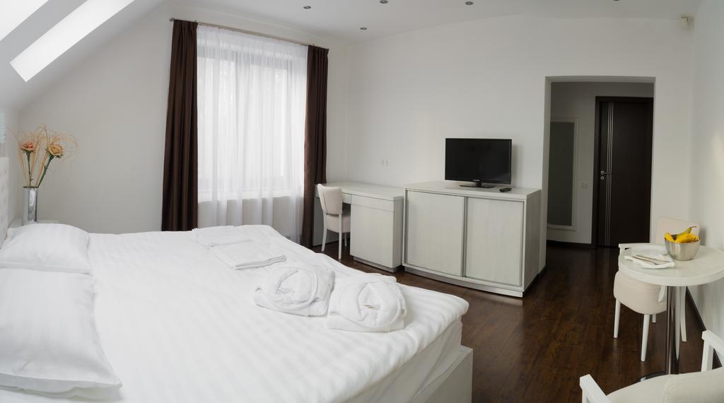 Thuild - Your World Of Leisure Targu-Mures Bagian luar foto